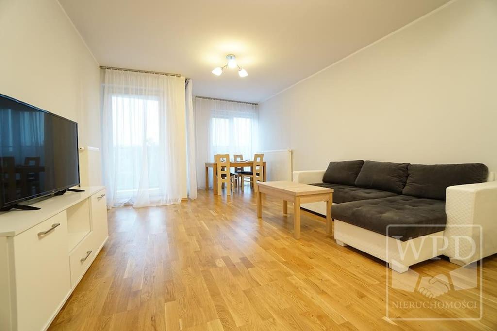 Modern Apartment-city Center-new Building-garage Apartment *