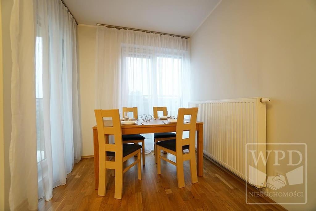 Apartment Modern Apartment-city Center-new Building-garage Breslau
